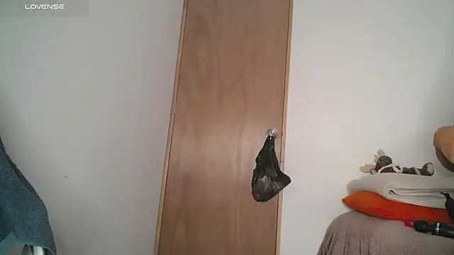 Miranda kim  online show from 11/02/25, 07:41