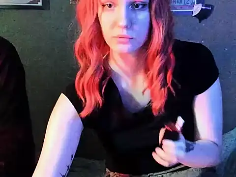 Skirklove online show from 10/15/25, 08:22