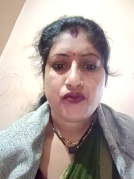 Snapshot of Rayal_bhabi chatting on 01/18/26, 01:31 Rayal bhabi online show from 01/18/26, 01:31