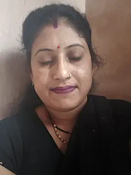 Snapshot of Rayal_bhabi chatting on 06/17/26, 12:32 Rayal bhabi online show from 06/17/26, 12:32