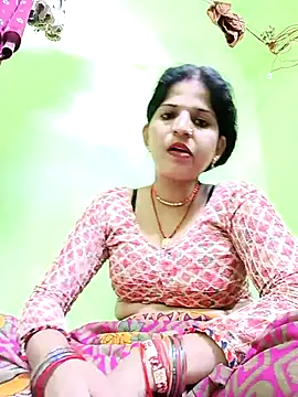 Snapshot of Karishma_cute chatting on 10/15/25, 06:33 Karishma cute online show from 10/15/25, 06:33