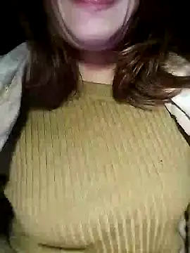 YiyinLy online show from 11/21/25, 07:13