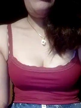 YiyinLy online show from 03/28/26, 10:00