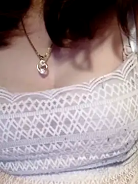 YiyinLy online show from 02/04/26, 10:16