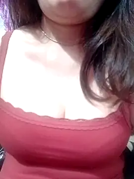 YiyinLy online show from 03/09/26, 09:07