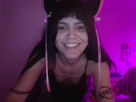 miapink33 online show from 11/13/25, 02:26