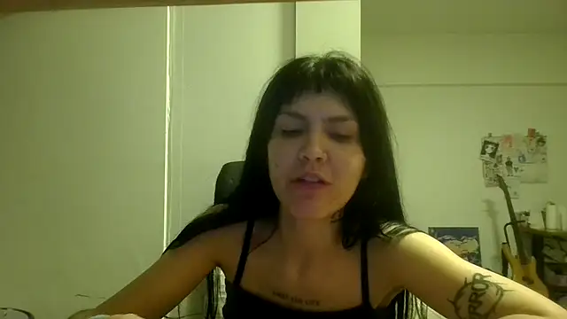 miapink33 online show from 12/04/25, 04:55