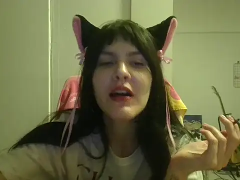 miapink33 online show from 10/30/25, 11:56