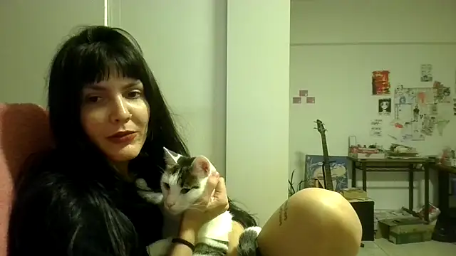 miapink33 online show from 03/08/26, 01:00