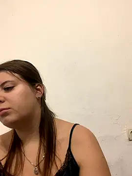 MiraCastellon online show from 11/19/25, 01:22