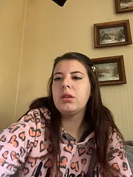 MiraCastellon online show from 11/05/25, 11:35