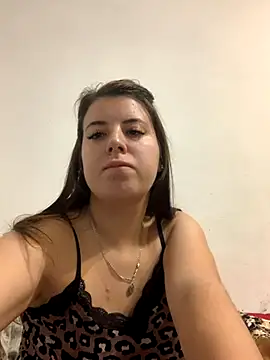 MiraCastellon online show from 11/03/25, 11:41