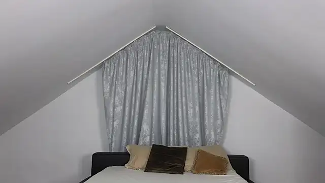 TenderSin online show from 10/23/25, 04:44