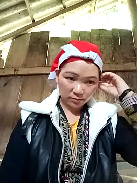 Snapshot of laddy-cute chatting on 10/18/25, 09:00 laddy-cute online show from 10/18/25, 09:00