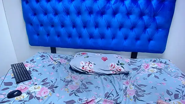 Snapshot of Amberdiamondmmm chatting on 12/03/25, 07:46 Amberdiamondmmm online show from 12/03/25, 07:46