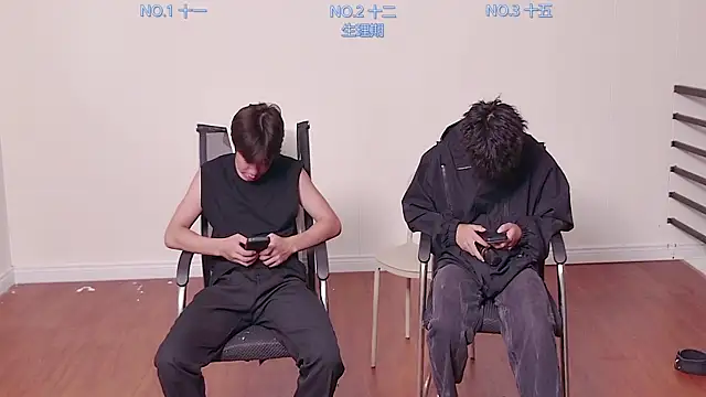 Snapshot of hyboys chatting on 10/14/25, 10:49 hyboys online show from 10/14/25, 10:49