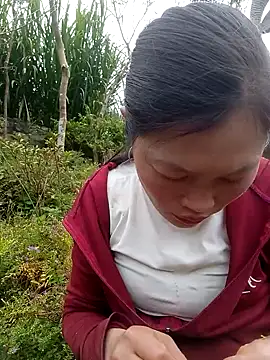 siusiu-00 online show from 10/26/25, 04:46