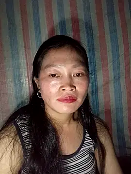 siusiu-00 online show from 10/18/25, 01:24