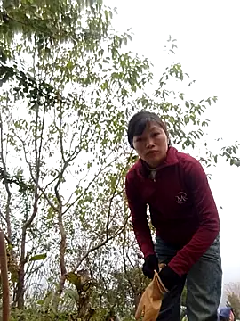 siusiu-00 online show from 12/16/25, 12:15