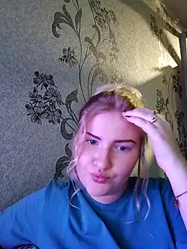 Snapshot of karkinn chatting on 04/06/26, 04:19 karkinn online show from 04/06/26, 04:19