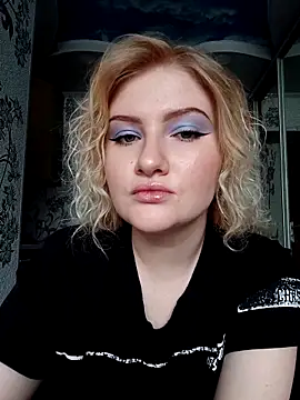 Snapshot of karkinn chatting on 03/30/26, 09:00 karkinn online show from 03/30/26, 09:00