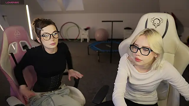 Jessica start online show from 11/27/25, 11:21