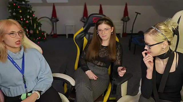 Jessica start online show from 12/22/25, 11:21