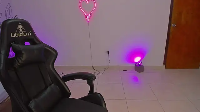 merida 06 online show from 11/07/25, 03:11