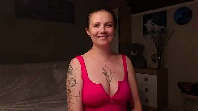 Snapshot of Amy__Leee_ chatting on 05/12/26, 07:20 Amy Leee online show from 05/12/26, 07:20