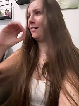 Amy  Leee  online show from 12/21/25, 01:02