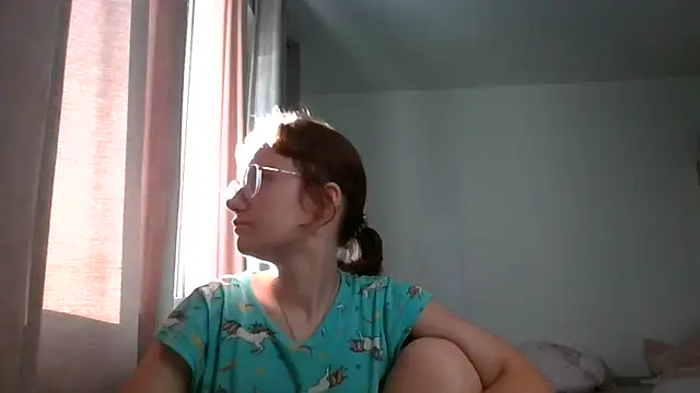 Snapshot of LuckySLove chatting on 07/14/26, 06:03 LuckySLove online show from 07/14/26, 06:03