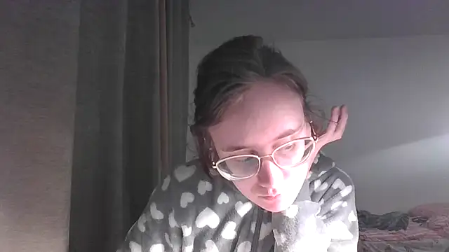 LuckySLove online show from 02/08/26, 05:54