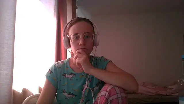 Snapshot of LuckySLove chatting on 07/16/26, 01:19 LuckySLove online show from 07/16/26, 01:19