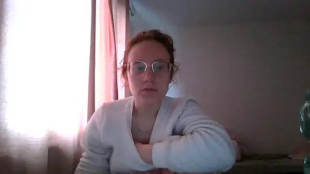 Snapshot of LuckySLove chatting on 05/31/26, 02:34 LuckySLove online show from 05/31/26, 02:34