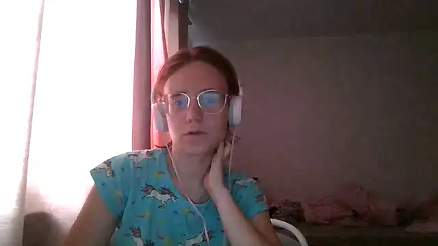Snapshot of LuckySLove chatting on 07/09/26, 05:01 LuckySLove online show from 07/09/26, 05:01