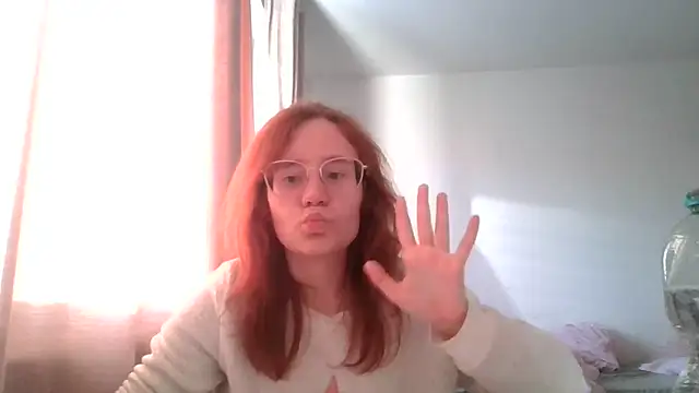 Snapshot of LuckySLove chatting on 06/07/26, 05:40 LuckySLove online show from 06/07/26, 05:40