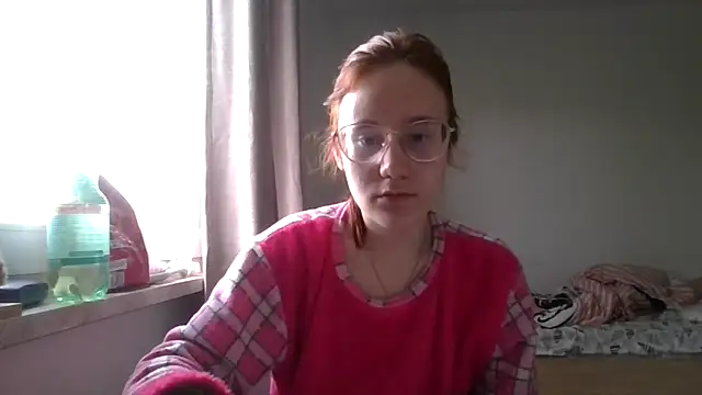 Snapshot of LuckySLove chatting on 04/05/26, 02:35 LuckySLove online show from 04/05/26, 02:35
