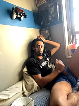 Snapshot of shadespider chatting on 10/26/25, 02:50 shadespider online show from 10/26/25, 02:50