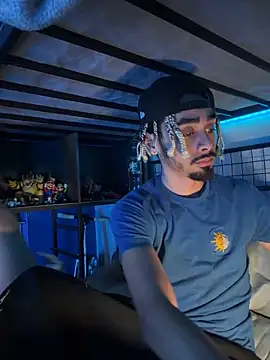 Snapshot of shadespider chatting on 03/24/26, 01:49 shadespider online show from 03/24/26, 01:49