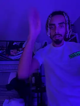 Snapshot of shadespider chatting on 03/21/26, 07:31 shadespider online show from 03/21/26, 07:31