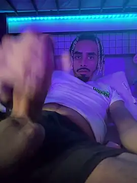 Snapshot of shadespider chatting on 03/22/26, 01:01 shadespider online show from 03/22/26, 01:01