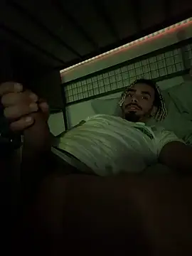 Snapshot of shadespider chatting on 04/04/26, 10:00 shadespider online show from 04/04/26, 10:00