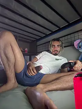 Snapshot of shadespider chatting on 04/11/26, 12:20 shadespider online show from 04/11/26, 12:20