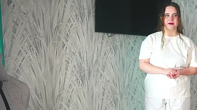 Snapshot of YuriFout chatting on 10/15/25, 11:18 YuriFout online show from 10/15/25, 11:18