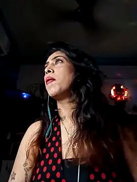 Darling Annie online show from 10/23/25, 07:12