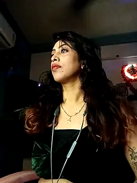 Darling Annie online show from 11/21/25, 05:34