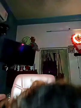 Darling Annie online show from 11/18/25, 06:44