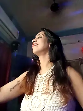 Darling Annie online show from 11/25/25, 06:30