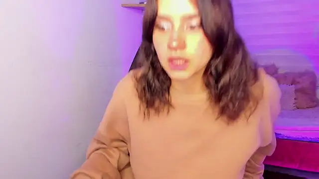 Emily Lindey online show from 10/21/25, 03:28