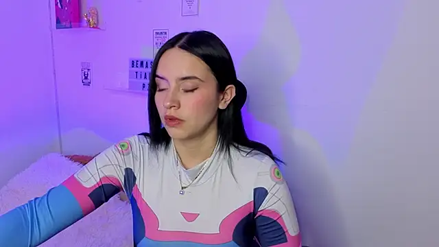 Emily Lindey online show from 03/17/26, 06:16